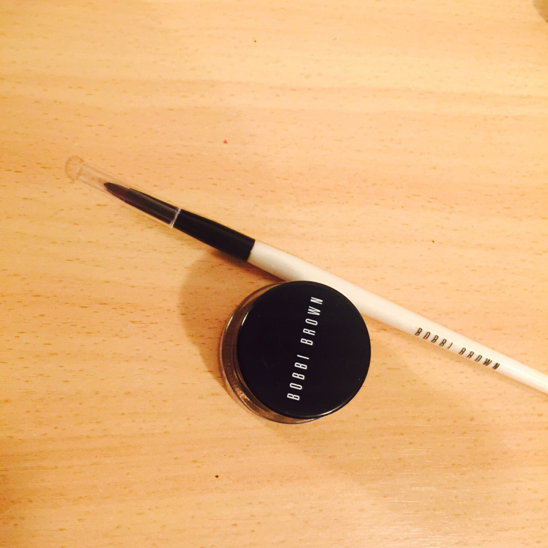 Bobbi Brown Ultra Fine Eye Liner Brush Review